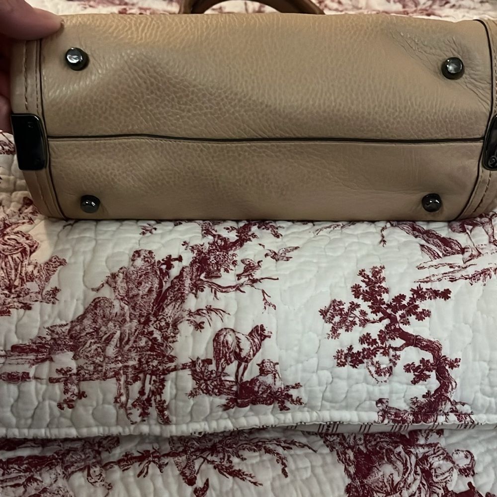 Coach Tan swagger 27 Leather Women's Bag - Picture 7 of 7